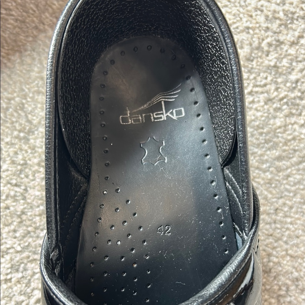 Dansko Black Patent Leather Size 42 Shiny Professional Clogs - Picture 8 of 8
